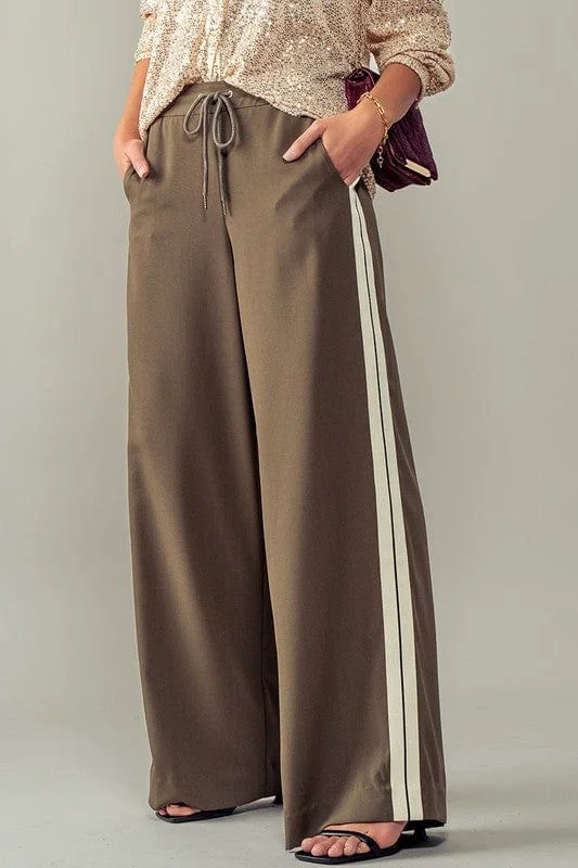 Urban Daizy Repose Wide Leg Pants in Olive Comfy Zip-Up Pants