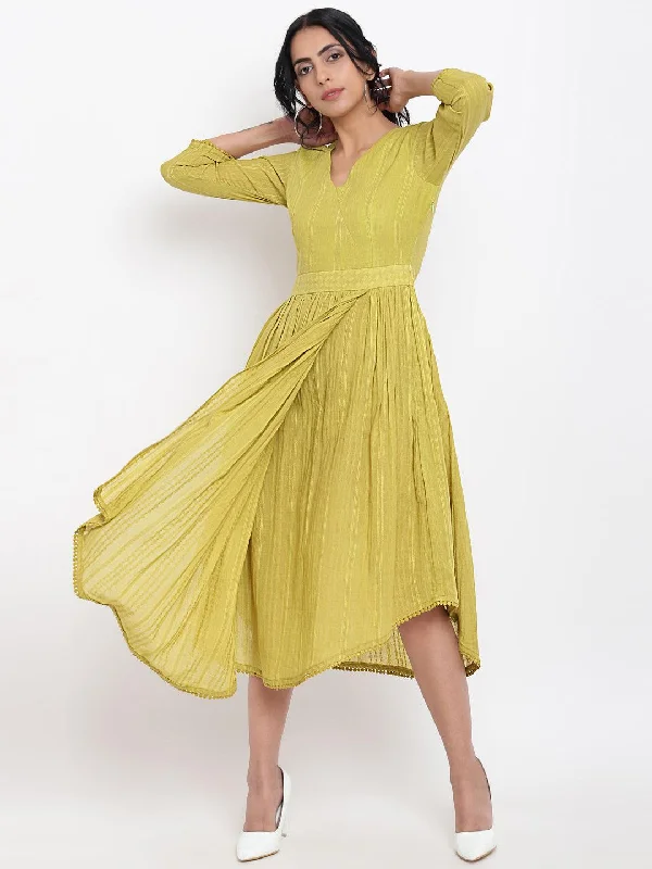 trueBrowns Green Cotton Overlap Flare Dress
