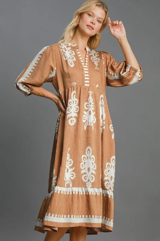Umgee Two-Toned Abstract Print Dress in Mocha