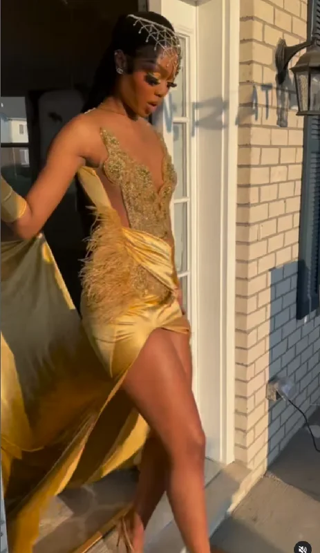 Sexy Gold Prom Dresses For Black Girls Crystal Feathers Mermaid Birthday Party Gowns Rhinestones Long Birthday Outfit Sexy Gold Prom Dresses For Black Girls Crystal Feathers Mermaid Birthday Party Gowns Rhinestones Long Birthday Outfit