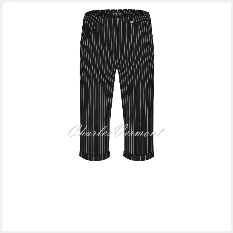 Robell Bella 05 Pinstripe Bermuda Short 51625-54567-90 (Black)