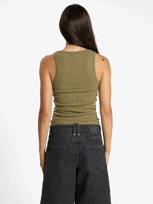 Minimal Thrills Scoop Tank - Aloe